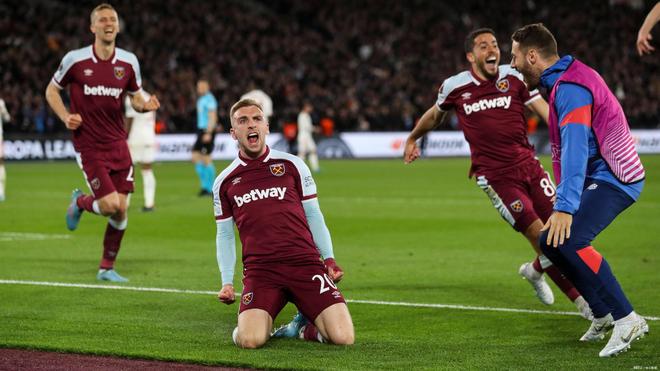 每体：孔德本赛季状态不佳，伊尼戈离队后巴萨防线表现不稳